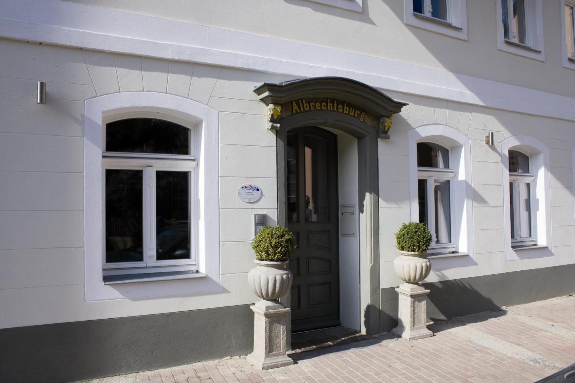 Apartmenthaus Albrechtsburg Бад-Шандау Экстерьер фото